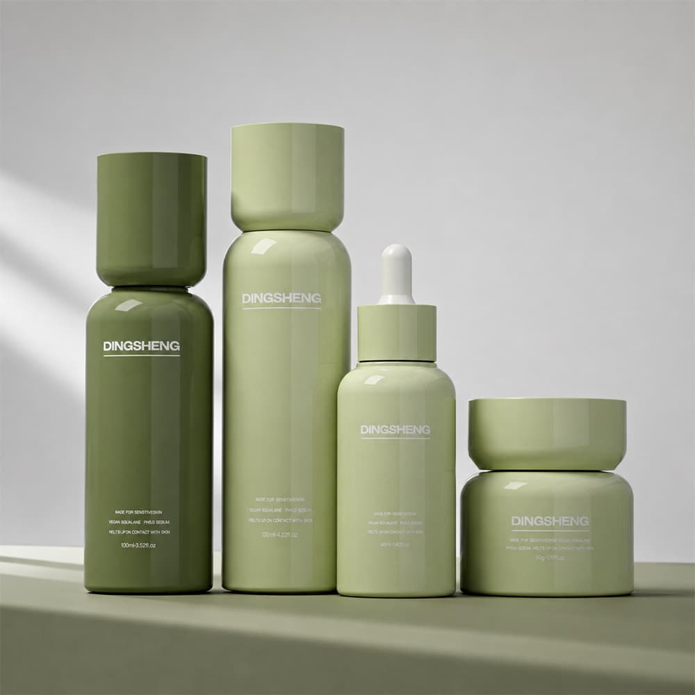 Glossy green double-wall cosmetic packaging set Glossy green double-wall cosmetic packaging set